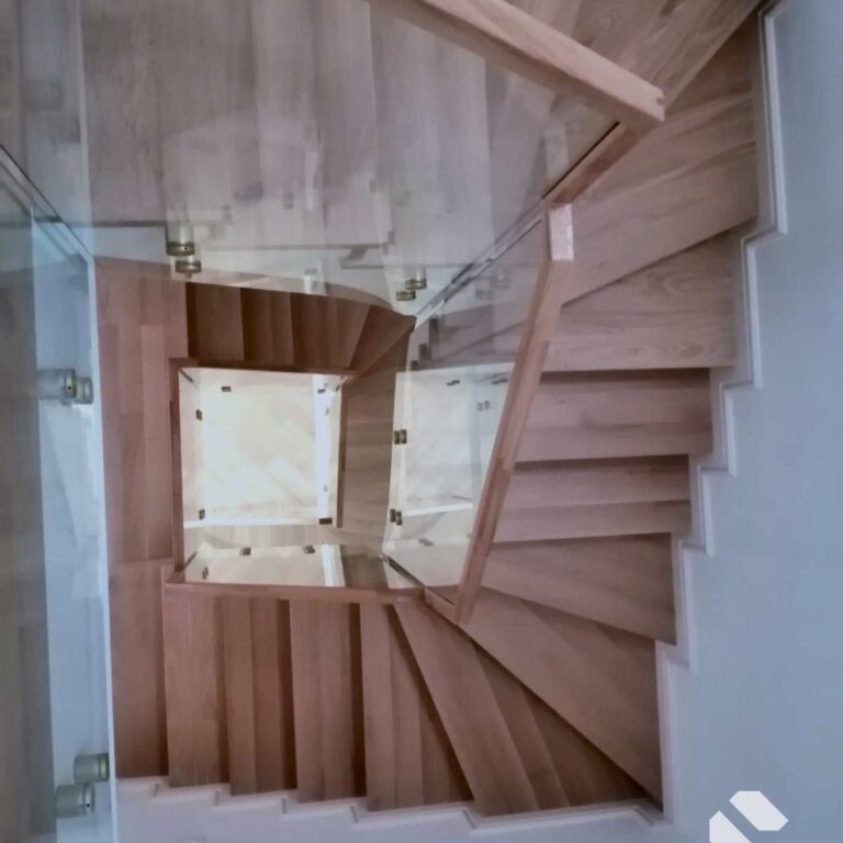 Proiecte scări din sticlă